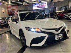 تۆیۆتا کامری